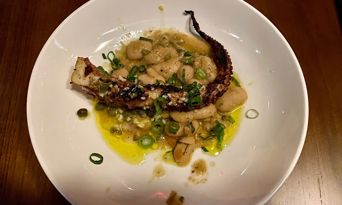 Fabrika: Restaurant Food And Dining Photo