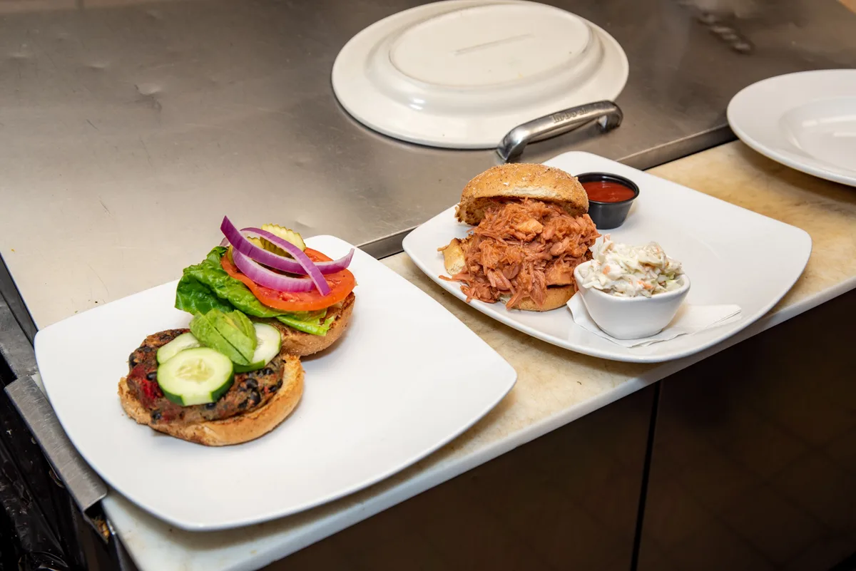Allyn's Cafe: Restaurant Food And Dining Photo