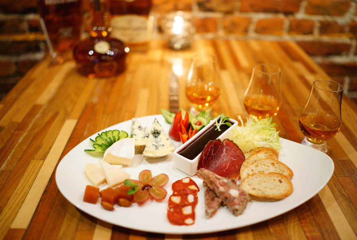 District: Restaurant Photograph