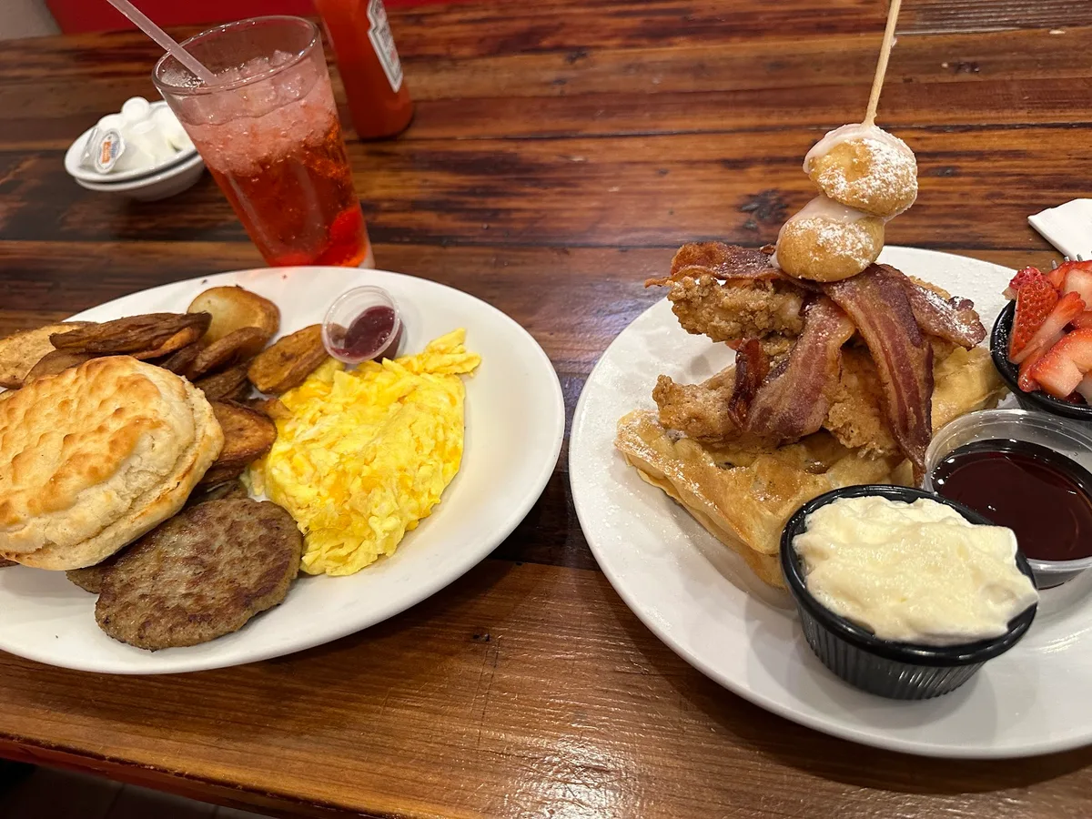 Maple Leaf Diner: Restaurant Photograph