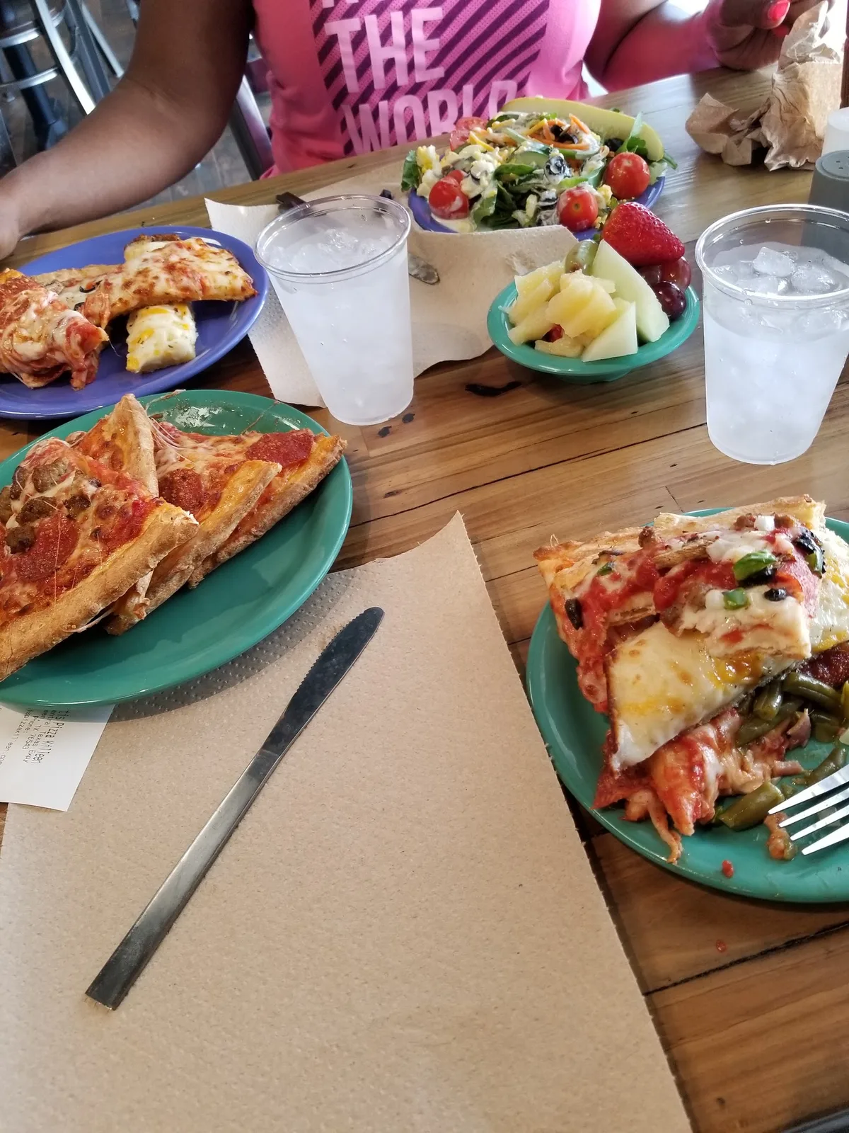 Mr Gatti's Pizza: Restaurant Food And Dining Photo