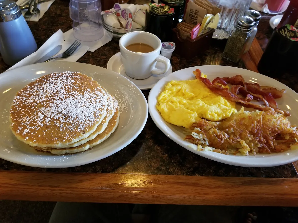 Honeyfield Pancake House & Restaurant: Restaurant Photograph