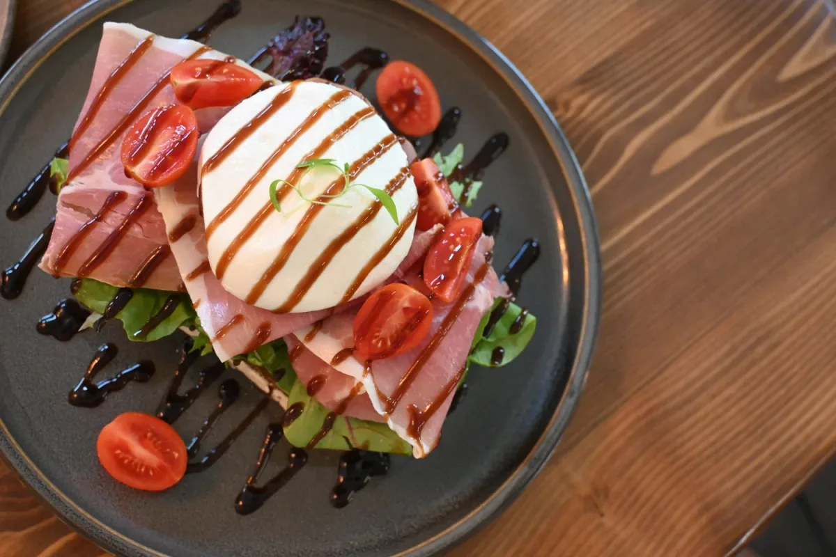 Village Cafe: Restaurant Photograph