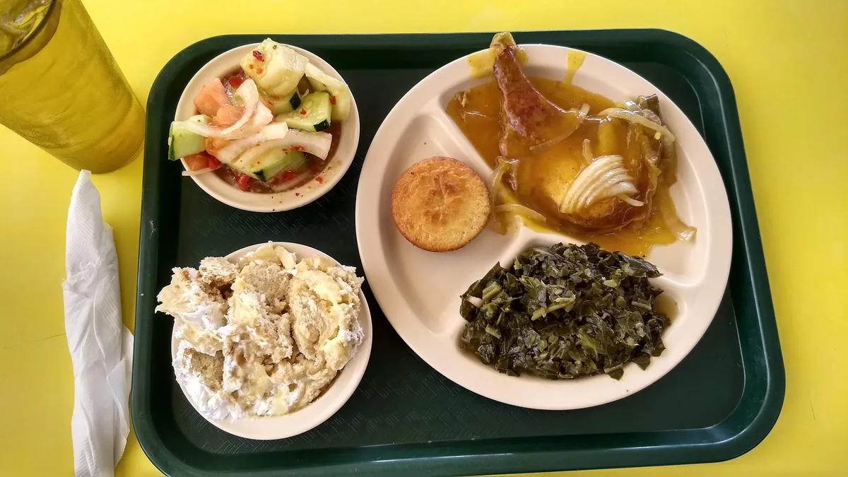 Pierce's Country Cooking: Restaurant Food And Dining Photo