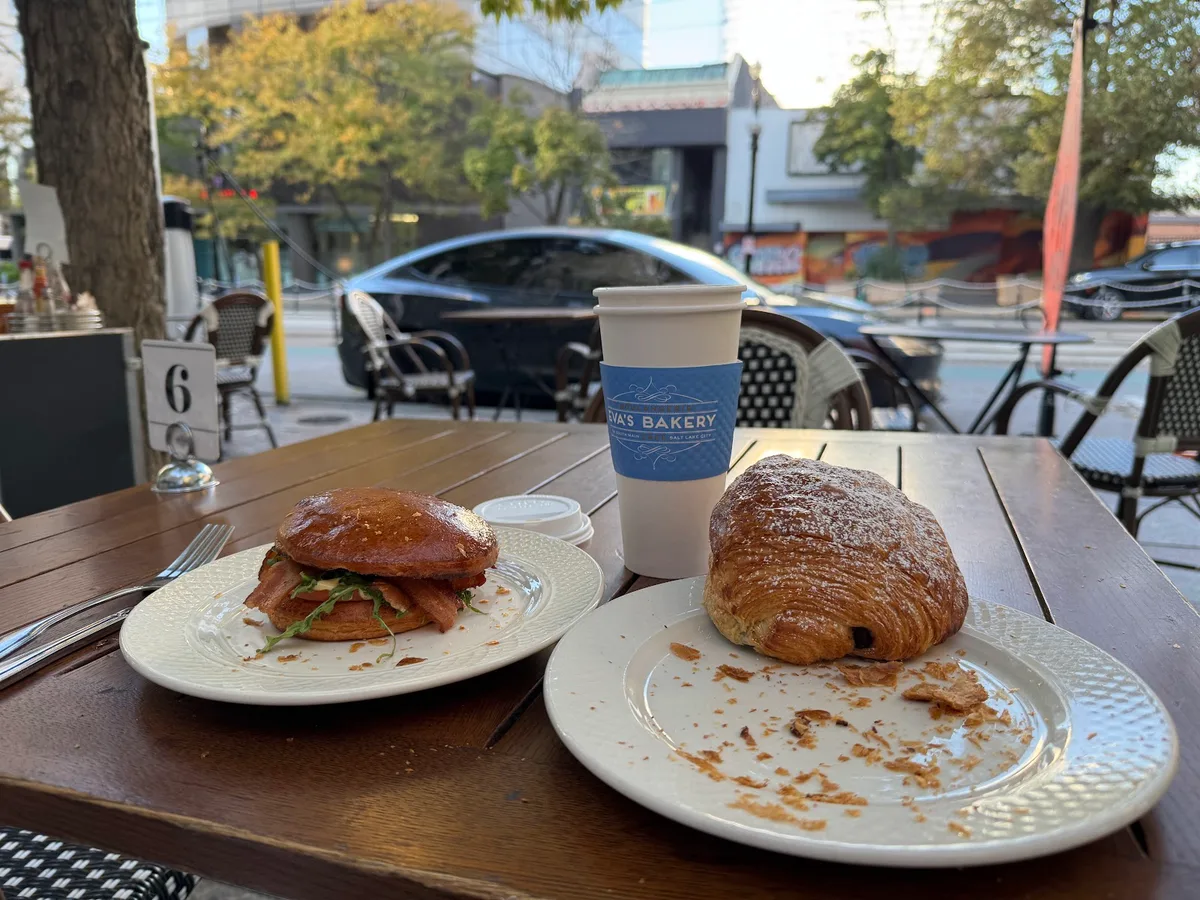 Eva's Bakery: Restaurant Photograph