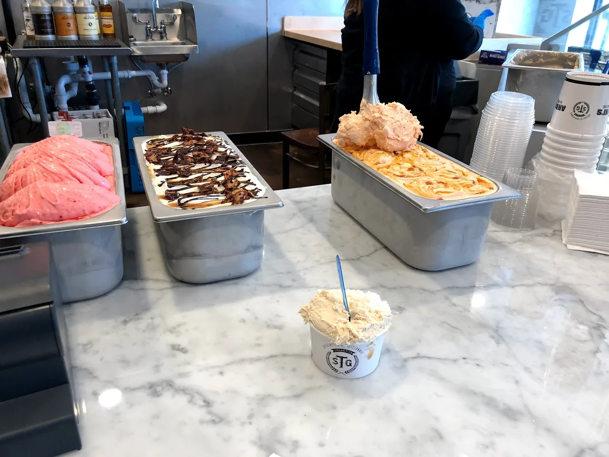 Bagelarium & STG Gelateria on Cherry Street: Restaurant Food And Dining Photo