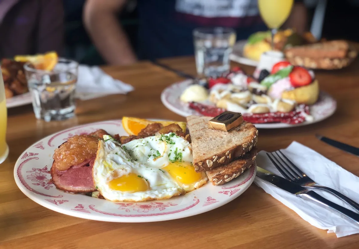 Plain Jane: Restaurant Photograph