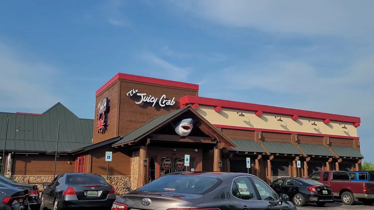 The Juicy Crab: Restaurant Food And Dining Photo