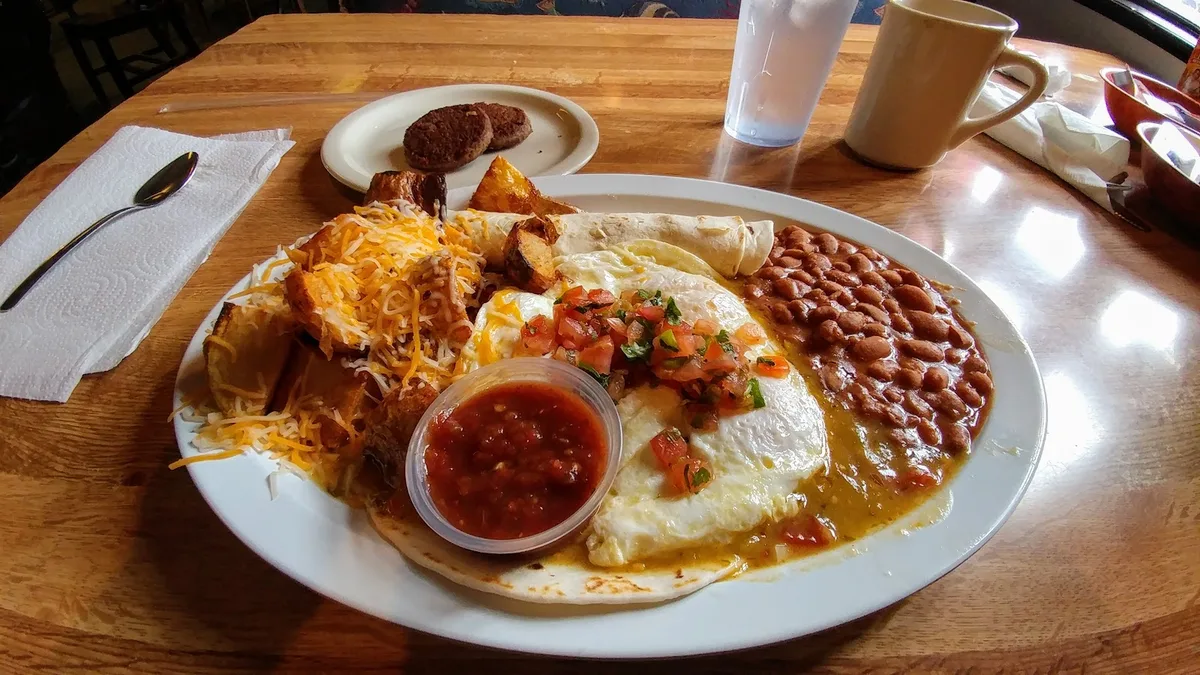 Youngblood's Cafe: Restaurant Photograph