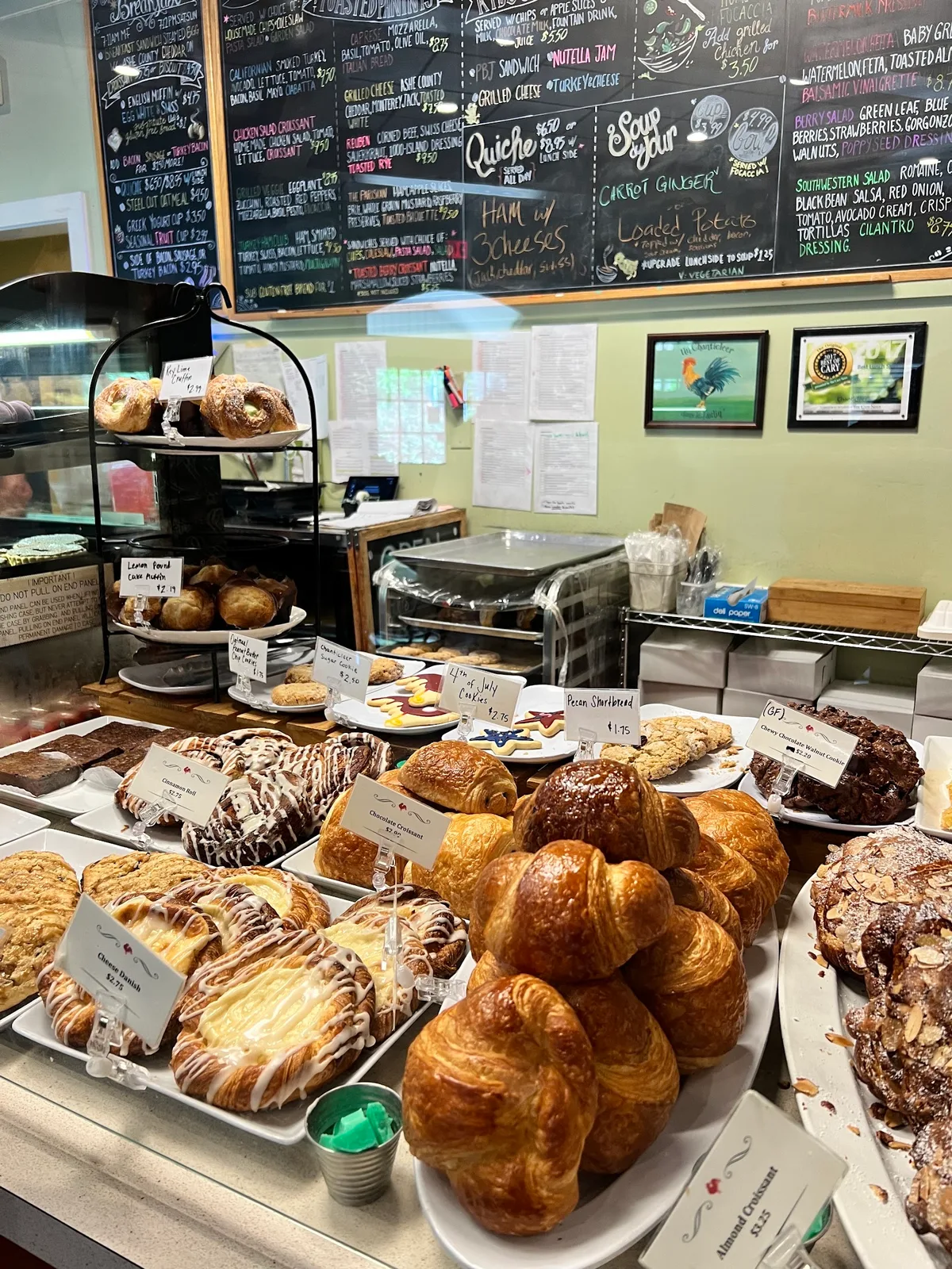 Chanticleer Cafe & Bakery: Restaurant Photograph