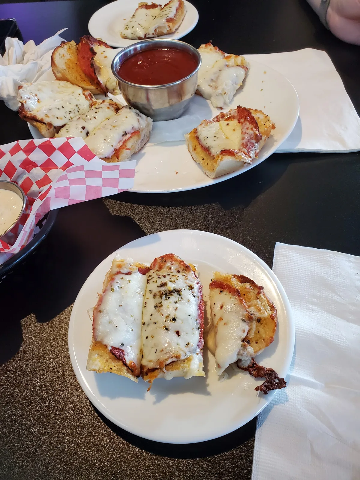 Addy's Sports Bar and Grill: Restaurant Food And Dining Photo