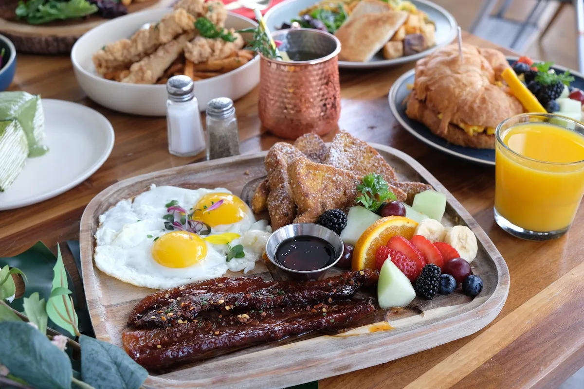 Lapisara Eatery: Restaurant Photograph