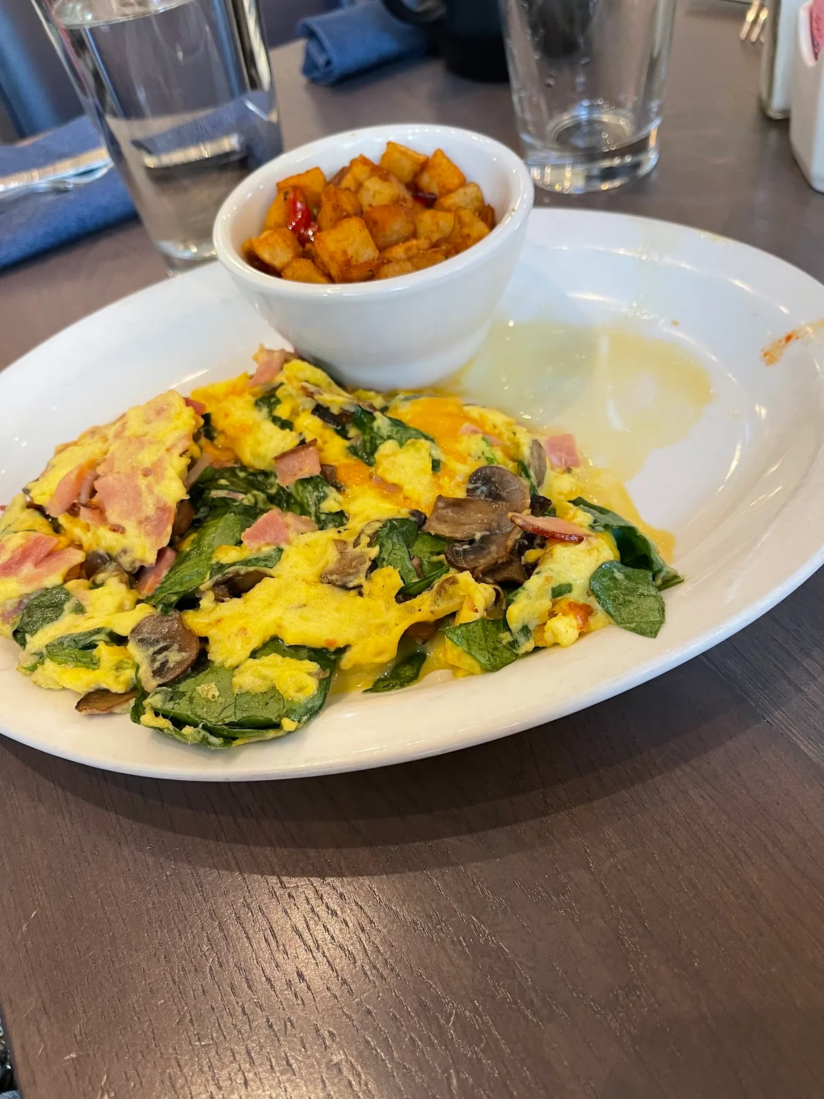 Hash Kitchen Peoria: Restaurant Food And Dining Photo