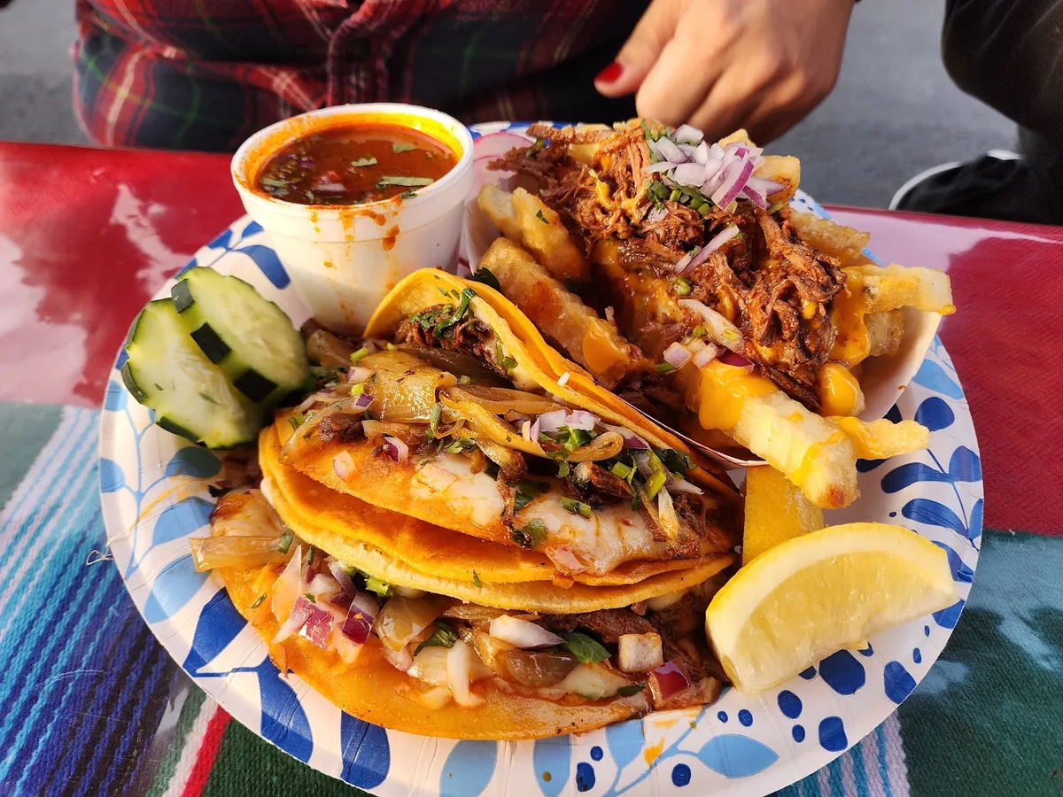 La Villa 805 Food Truck: Restaurant Photograph