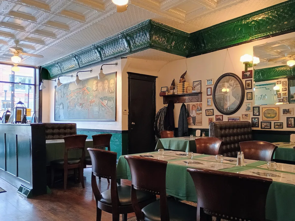The Polo Inn: Restaurant Photograph