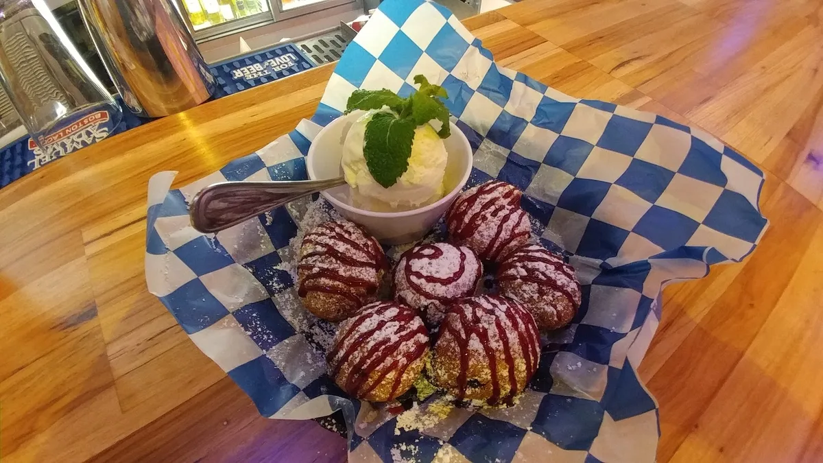 Rock & Brews: Restaurant Food And Dining Photo