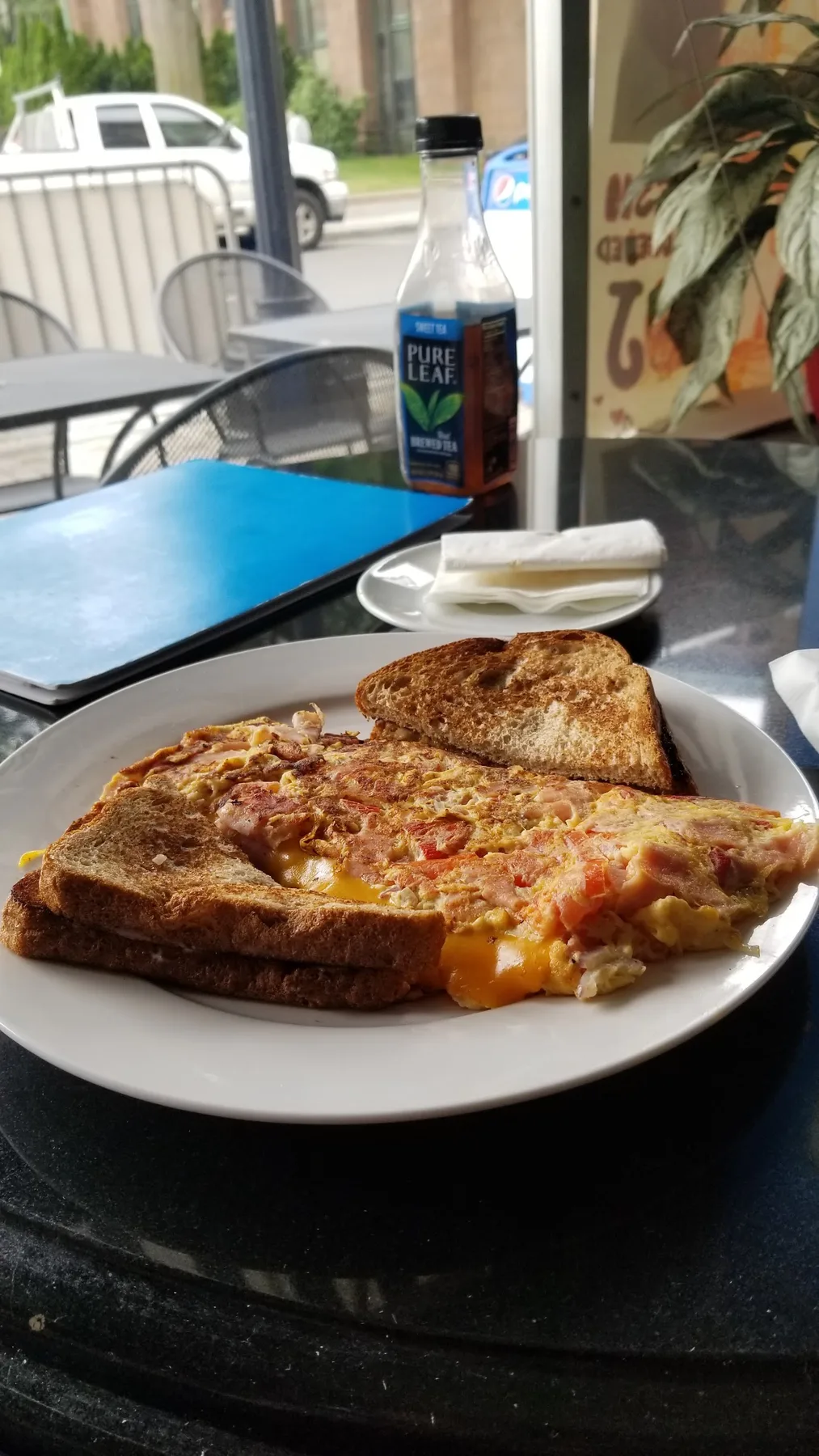 Downtown cafe: Restaurant Food And Dining Photo