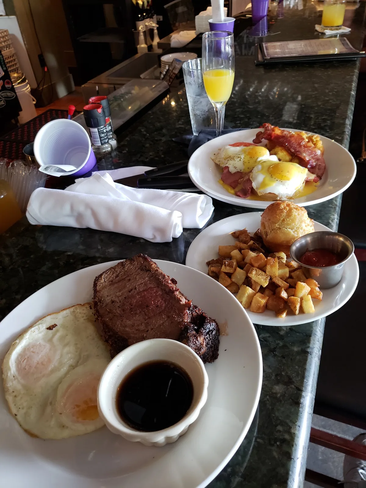 Below the Radar Brewhouse: Restaurant Food And Dining Photo