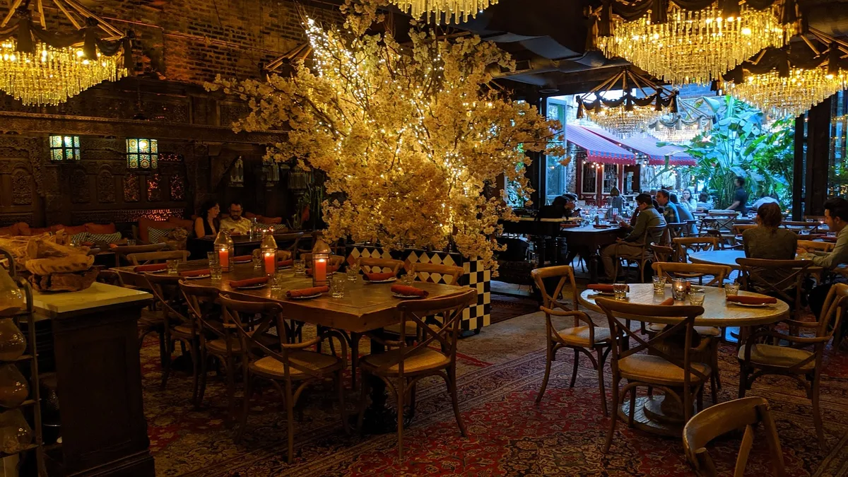Beatnik West Town: Restaurant Photograph