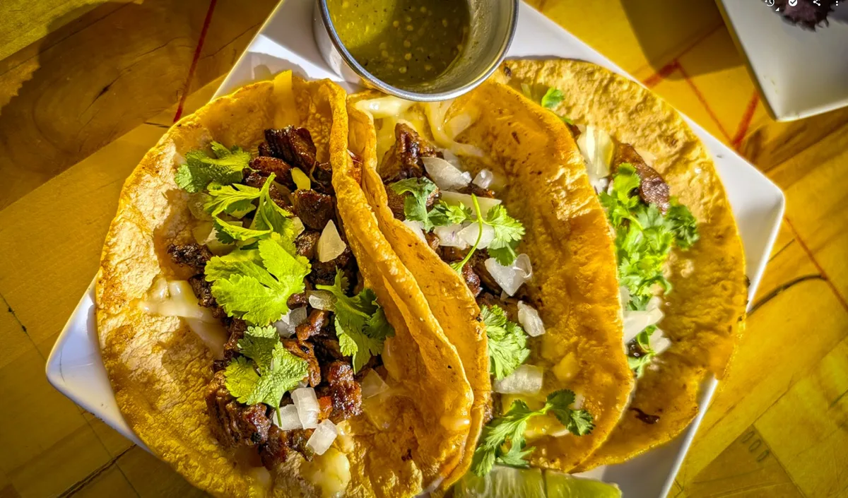 Estrella Negra: Restaurant Photograph