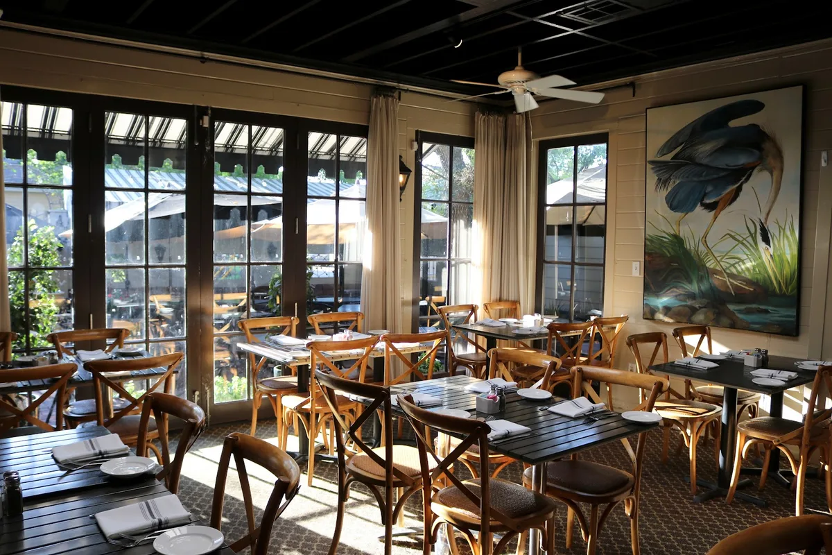 Backstreet Cafe: Restaurant Photograph