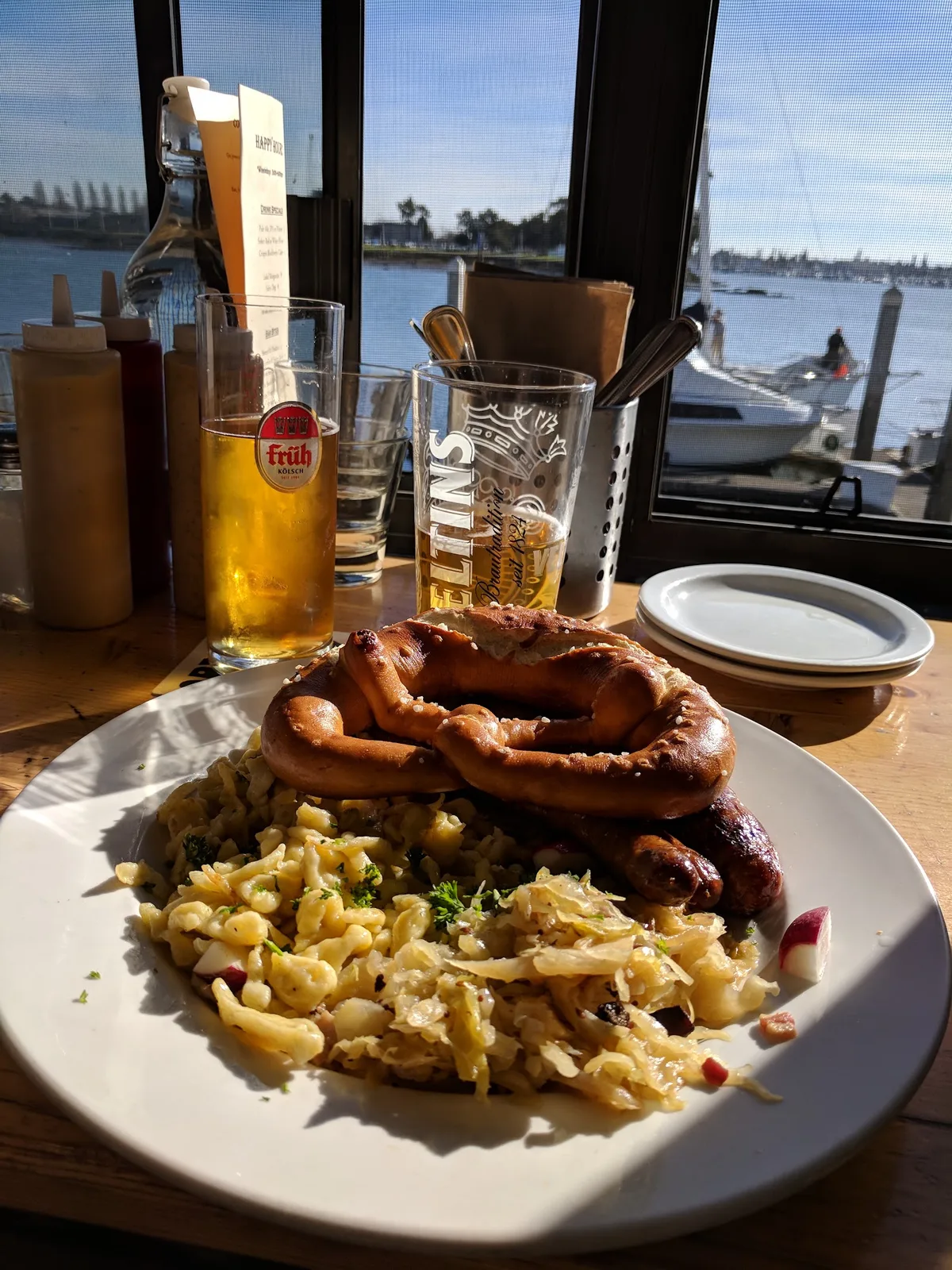 Brotzeit Lokal: Restaurant Photograph