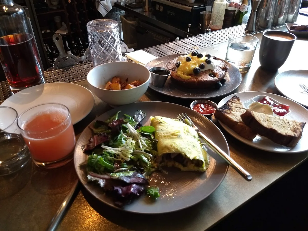 Shaker + Spear: Restaurant Photograph