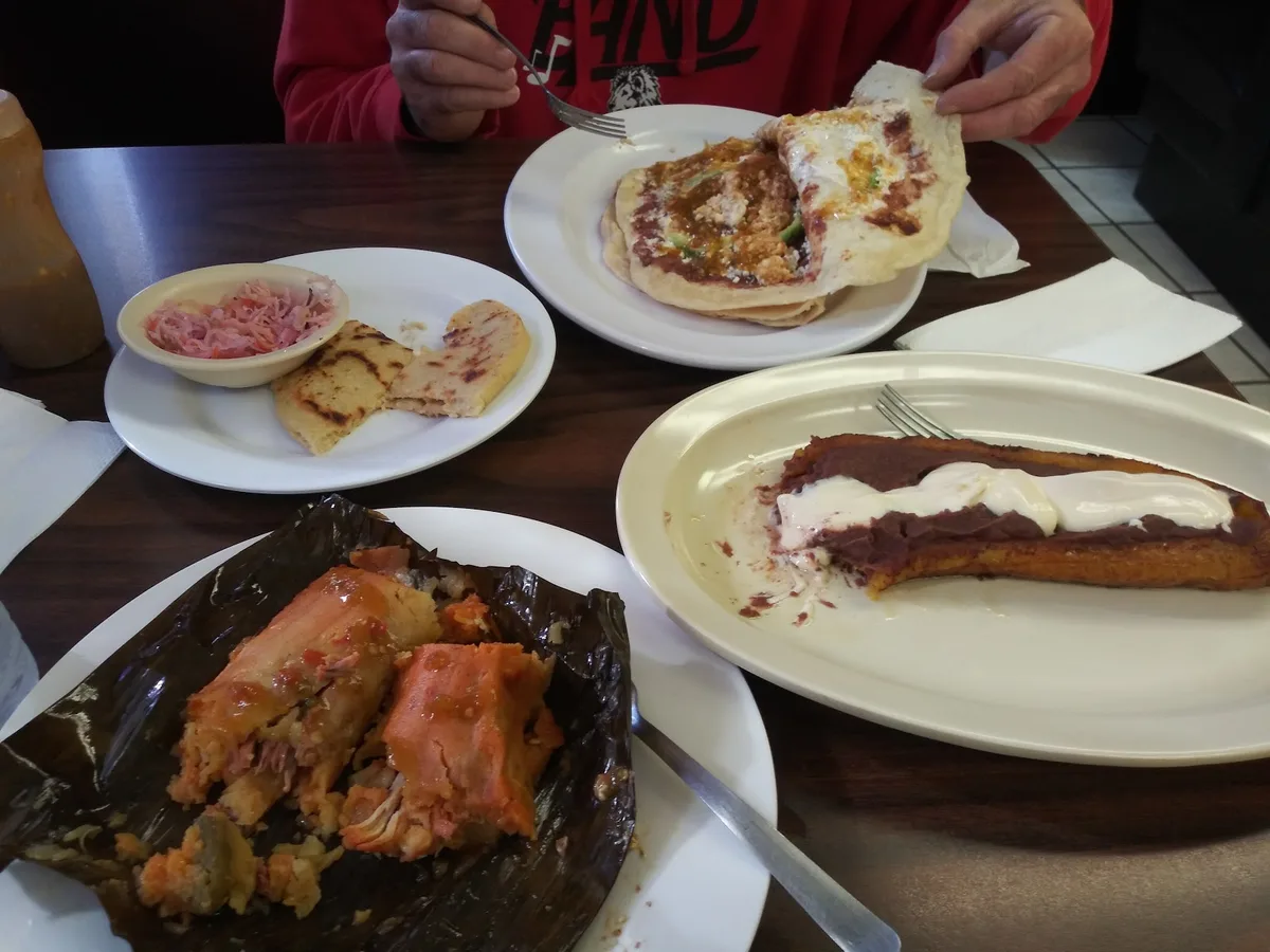 Catrachos: Restaurant Food And Dining Photo