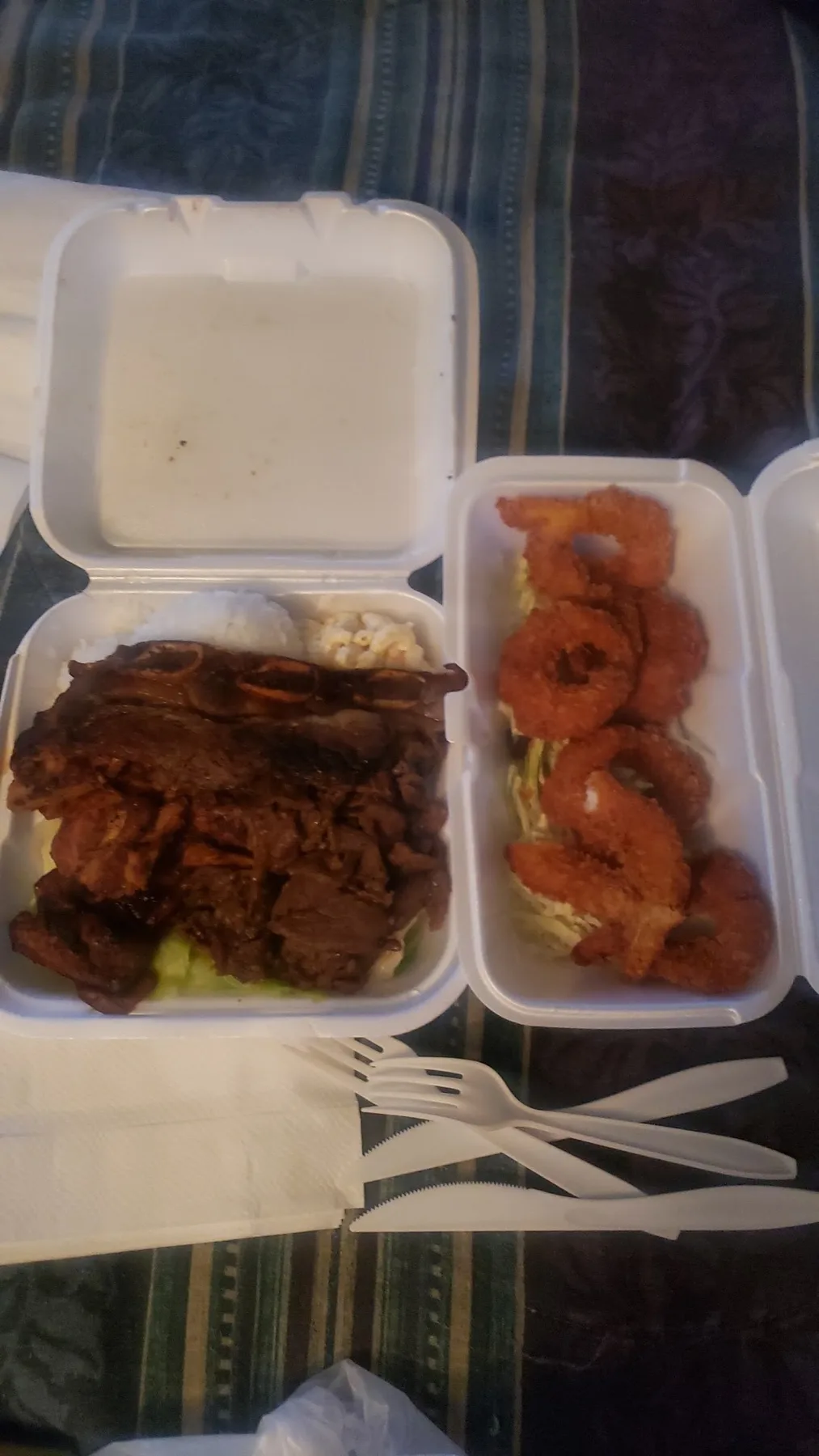 Luau Maui Hawaiian BBQ: Restaurant Food And Dining Photo
