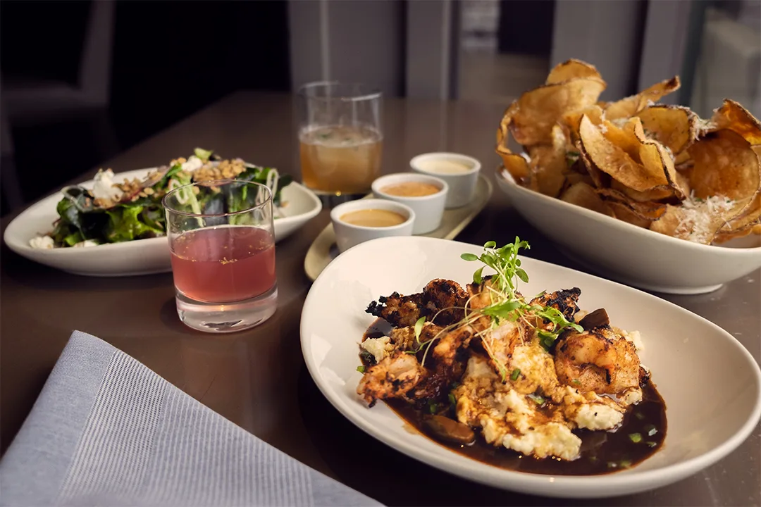 Gram & Dun: Restaurant Photograph