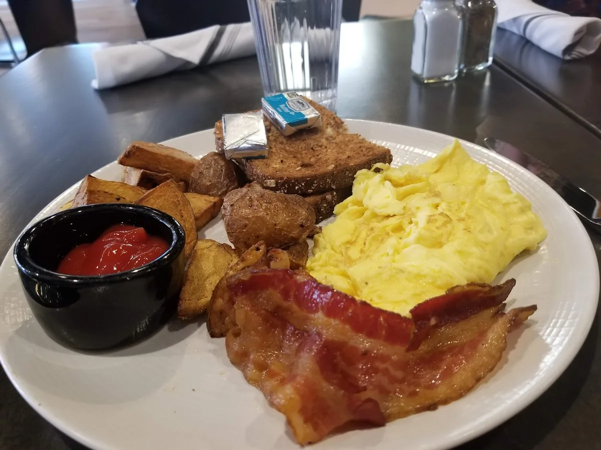 The Kitchen Counter: Restaurant Food And Dining Photo