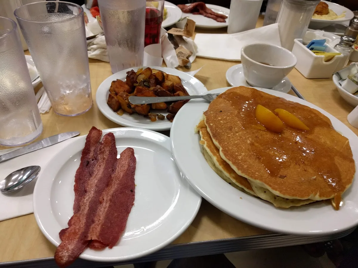 Peach's Restaurant: Restaurant Photograph