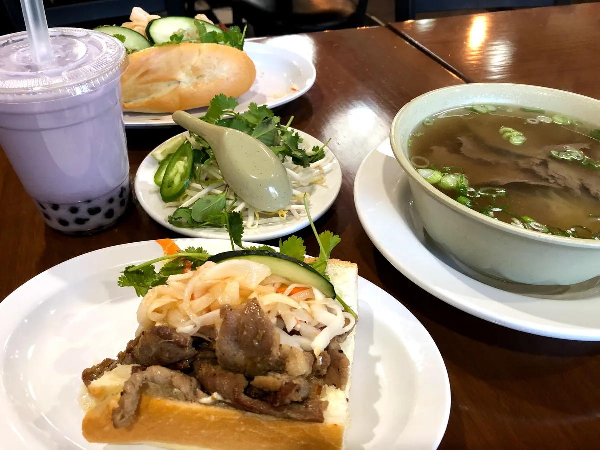 Bon Mi: Restaurant Food And Dining Photo