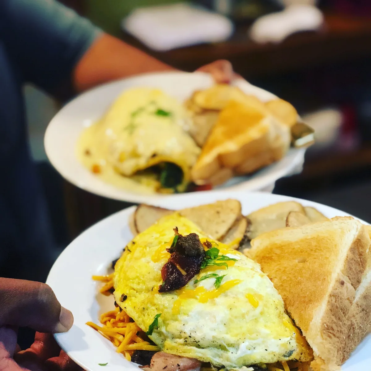 757 Crave: Restaurant Food And Dining Photo