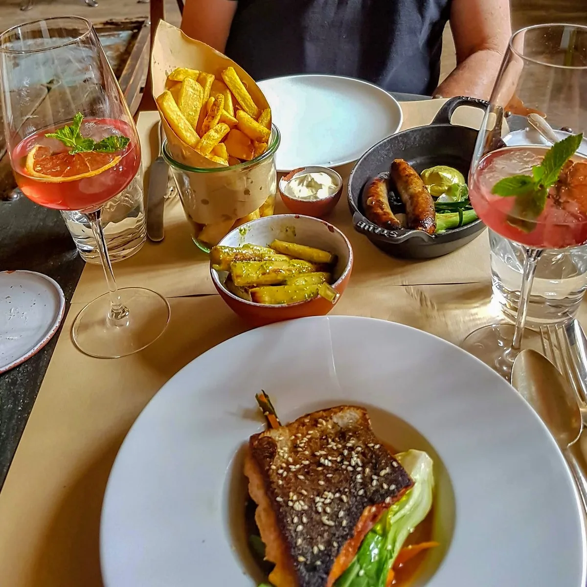 Fat Calf Brasserie: Restaurant Photograph