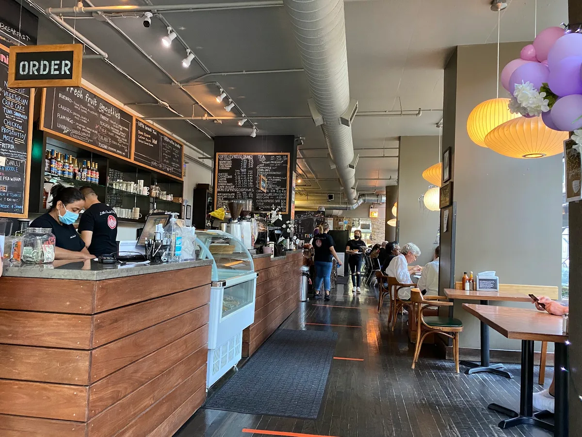 Little Branch Cafe: Restaurant Photograph