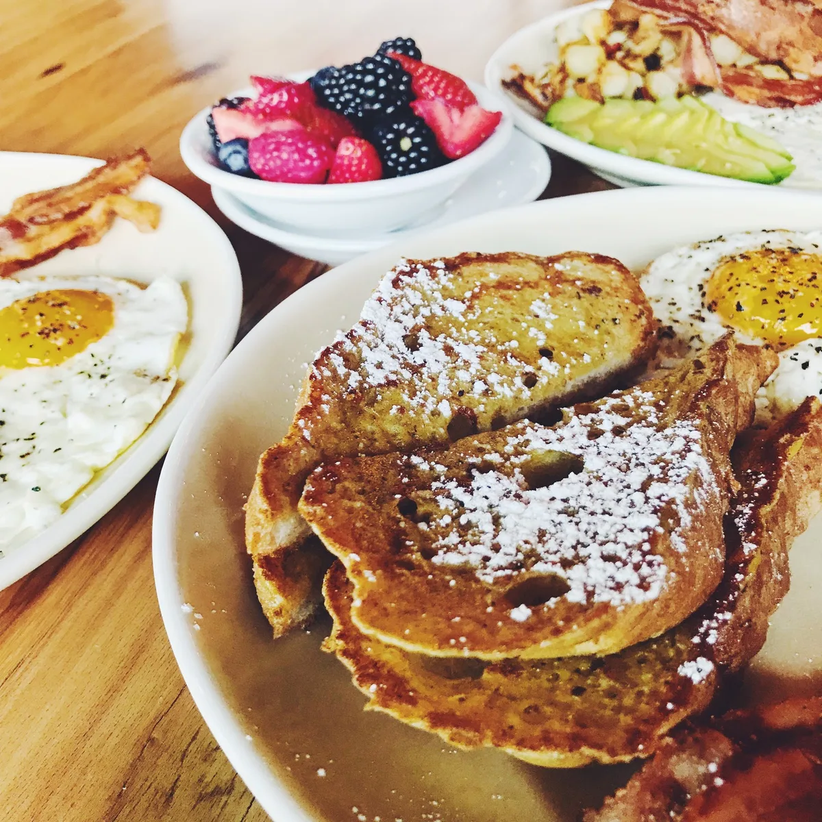 JOJO Coffeehouse: Restaurant Food And Dining Photo