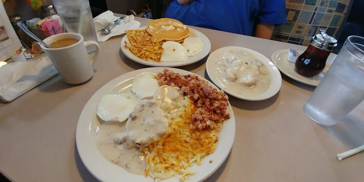 Old 56 Family Restaurant: Restaurant Food And Dining Photo