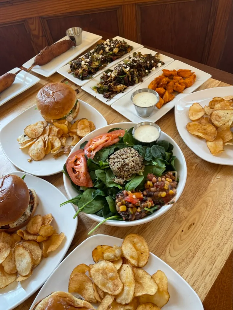 71 South: Restaurant Photograph