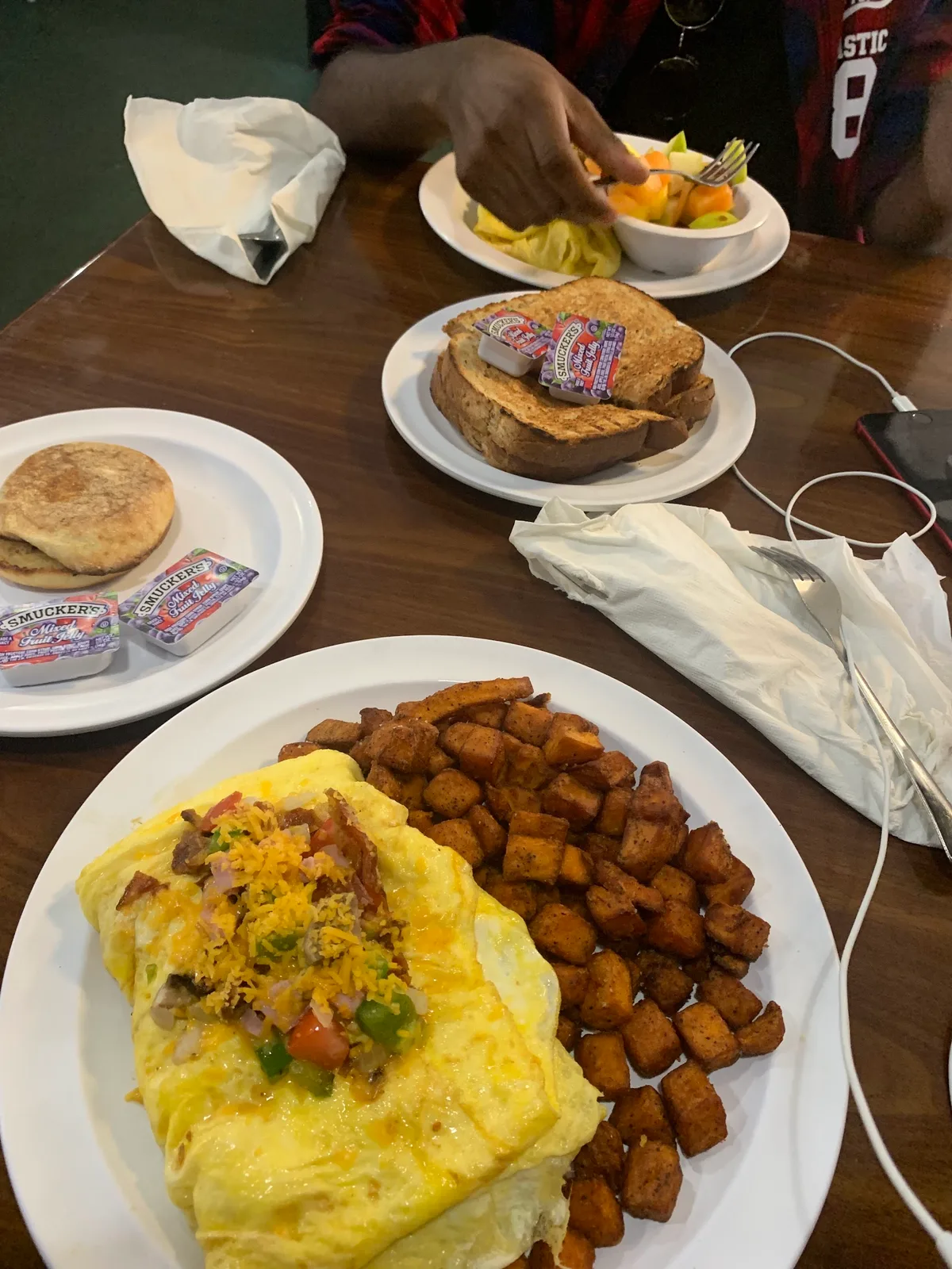 Daybreak Diner: Restaurant Food And Dining Photo