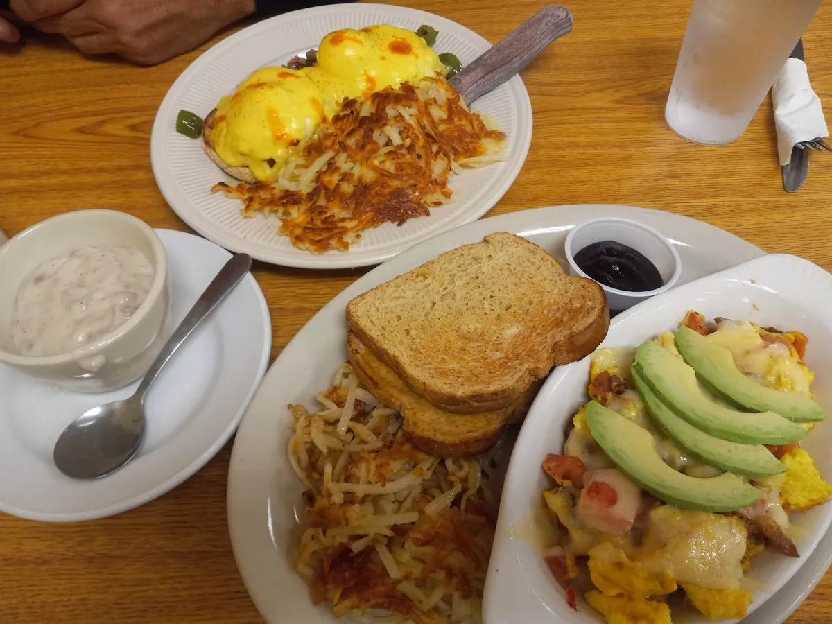 Jerry's Cafe: Restaurant Food And Dining Photo