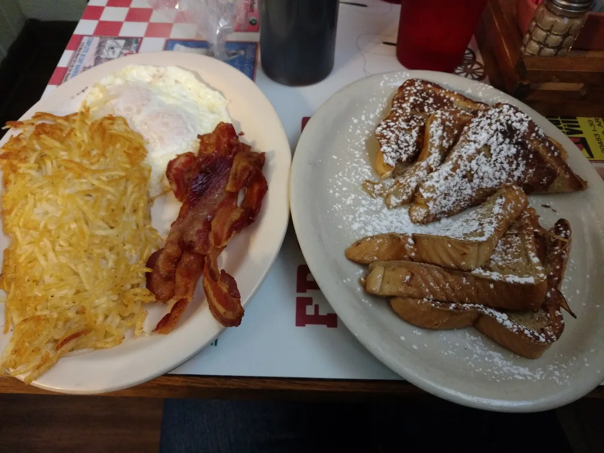 Frontier Diner: Restaurant Photograph