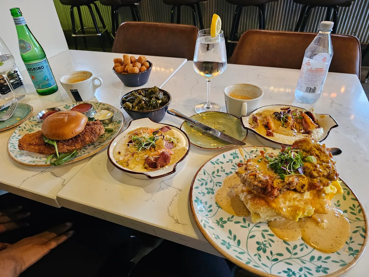 Milk & Honey Southern Inspired Kitchen: Restaurant Photograph