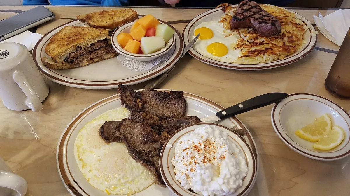 GJ's Family Restaurant: Restaurant Food And Dining Photo