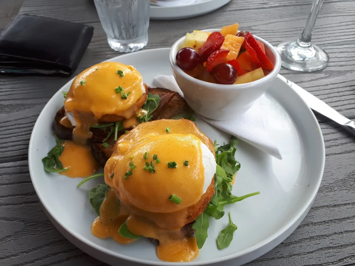 Grandview Cafe: Restaurant Food And Dining Photo