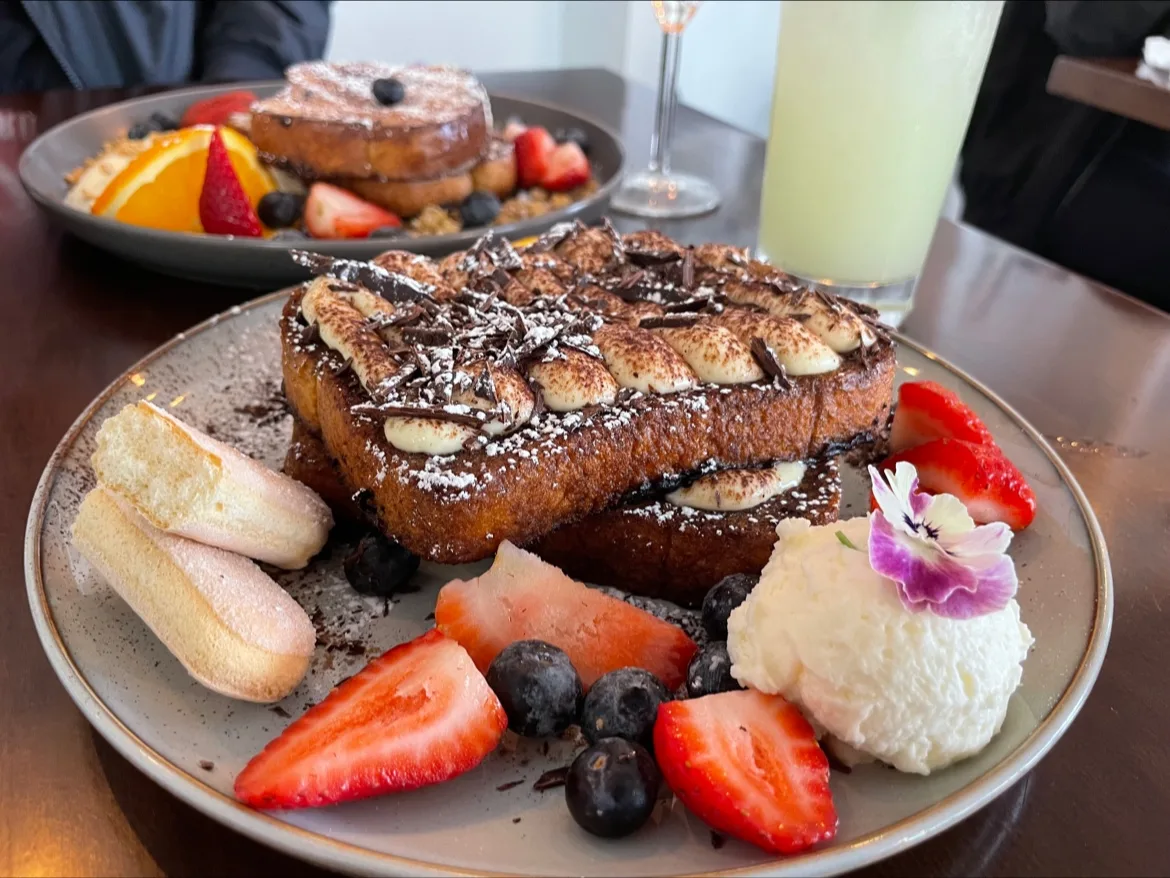8th Haus Cafe: Restaurant Photograph