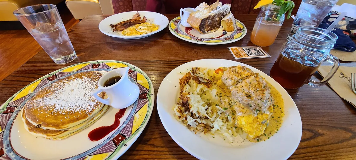 Miss Shirley's Cafe: Restaurant Food And Dining Photo