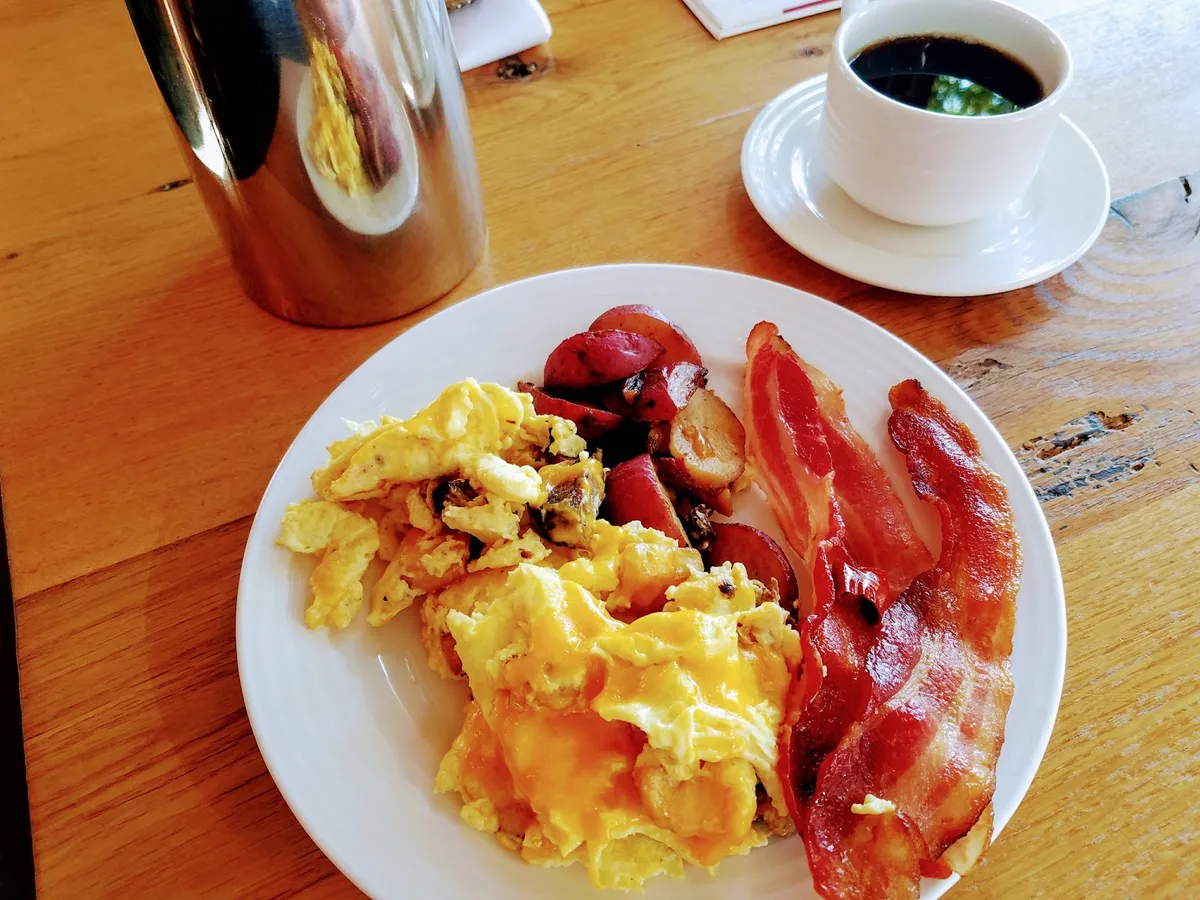 Miller Time Pub & Grill: Restaurant Food And Dining Photo