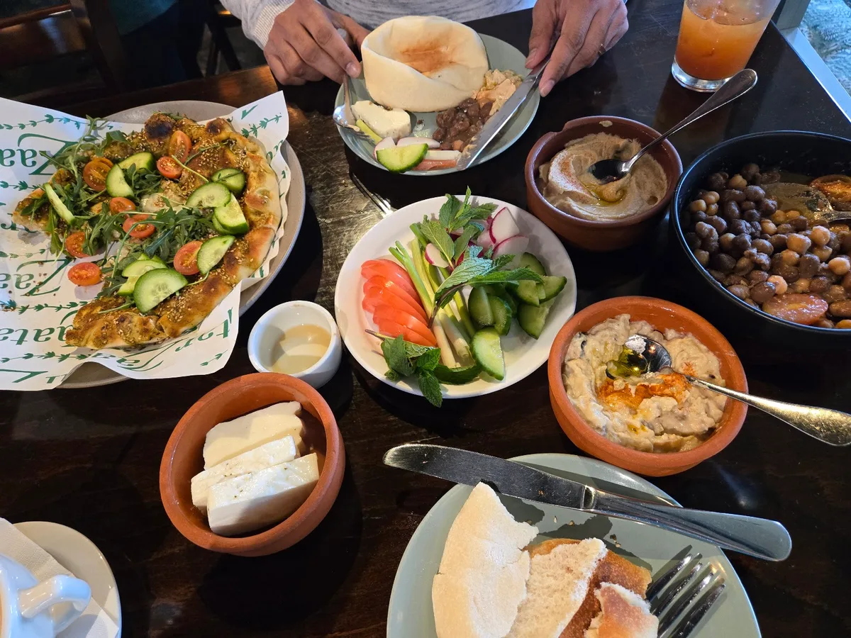 Zaatar Bistro: Restaurant Photograph