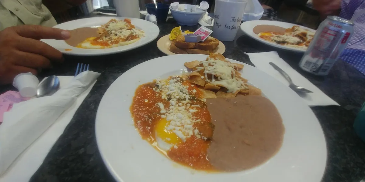 Los Gallos Mexican Restaurant: Restaurant Food And Dining Photo